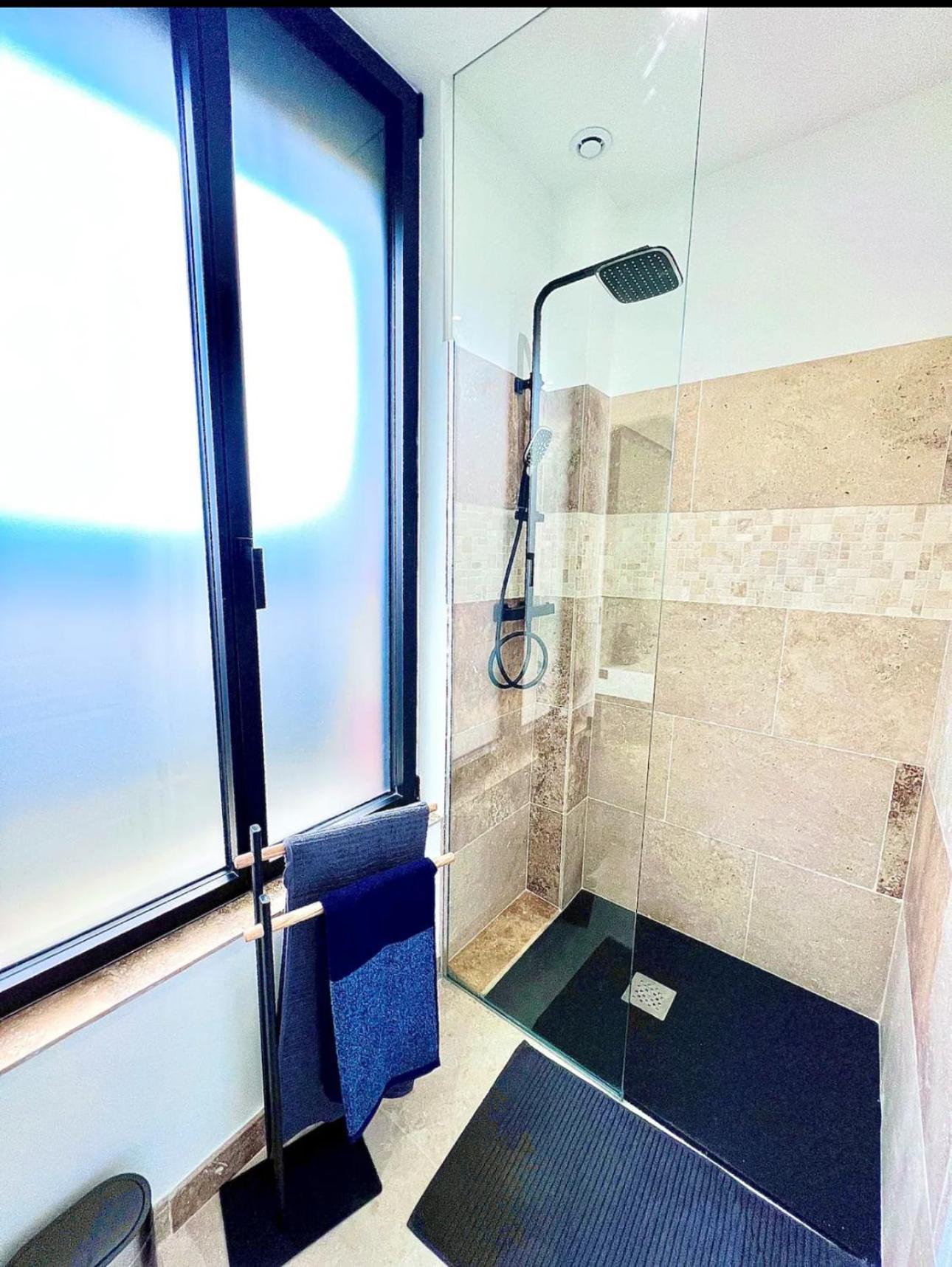 La Maison Du Faubourg Jacuzzi Vitry-le-François Buitenkant foto